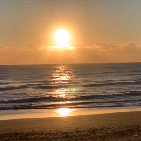 11月4日千葉北、東浪見の朝の波の画像