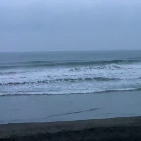 2月4日千葉北、東浪見の朝の波の画像