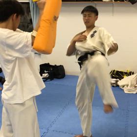 キックミット練習の画像