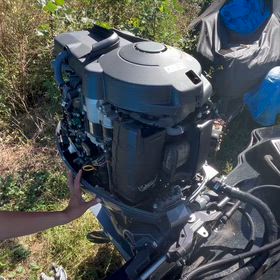 エンジントリムの修理の画像