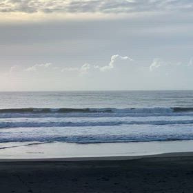 7月17日千葉北、東浪見の朝の波の画像