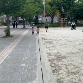 桃ちゃん、今年1番暑い日に公園への画像