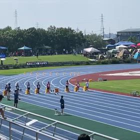 女子80m予選②の画像
