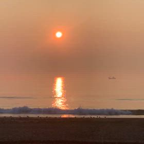 8月26日千葉北、東浪見の朝の波の画像