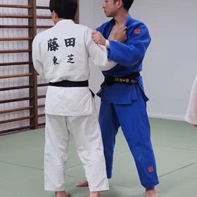 小内刈りの画像