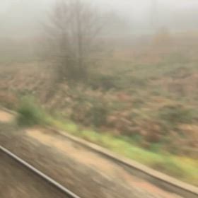 TGVからのフランス郊外とサンジャンドリュズ 駅前の様子の画像