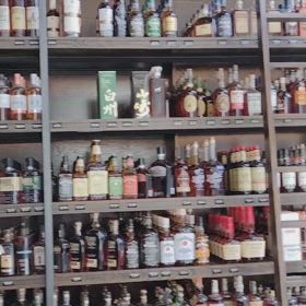 たくさんのスピリッツに圧倒！LAの酒屋さんの画像