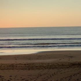 8月5日千葉北、東浪見の朝の波の画像