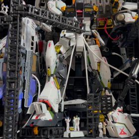 4 解体匠機νガンダム　キャットウォークを差し替えるの画像