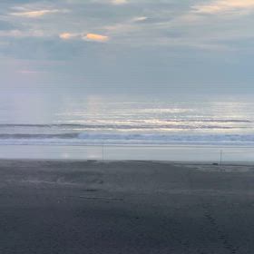 7月31日千葉北、東浪見の朝の波の画像