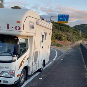 浜辺の日の出の画像