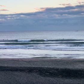 12月10日千葉北、東浪見の朝の波の画像