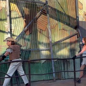 USJ ユニバーサル　スタジオ　ジャパン　ウォーターワールドで登場人物と写真撮影の画像