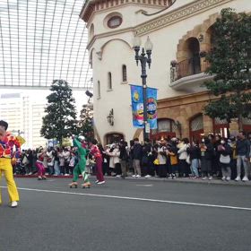 ユニバ、「NO LIMIT!パレード」ミニオンフロート（2024.2.3）（動画）。の画像