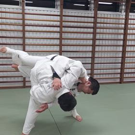 内股の特訓の画像