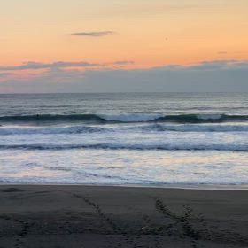 1月5日千葉北、東浪見の朝の波の画像