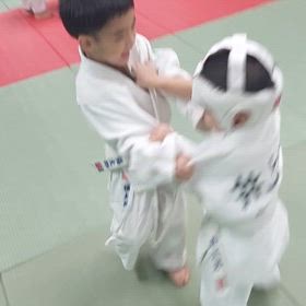 兄弟対決の画像