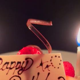 誕生日ケーキのプレゼントの画像