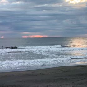 2月14日千葉北、東浪見の朝の波の画像