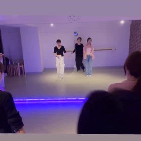 首も顔も痛い。の画像