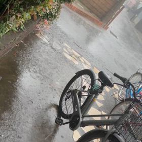 雨と雷がやばい南関東の画像