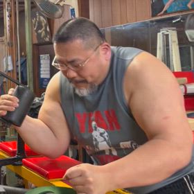 前腕のサイズを作るトレーニングの画像