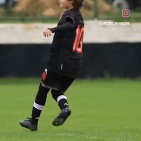 利き足に置く、利き足で持つ、利き足の技術の画像