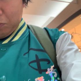 どこかのモールの画像