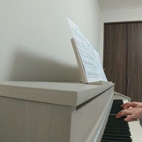 ピアノレッスンと姿勢の画像