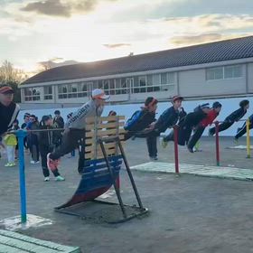 基本動作(鉄棒の場)①の画像