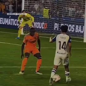 プロでも、良いボールの持ち方、良いボールの置き場所がわからないと間違うの画像