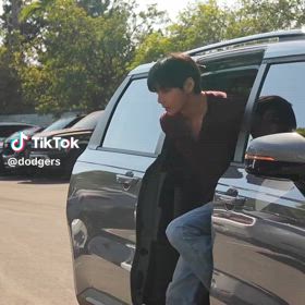 テテ☆Los Angeles Dodgers 公式の 「TikTok」の画像