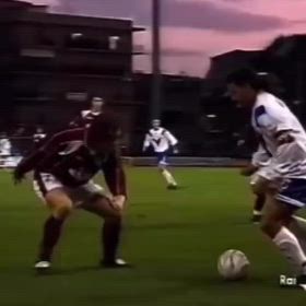 両足指導では、このようなボールの持ち方にはならないの画像