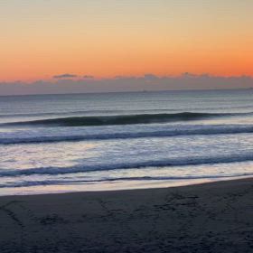 1月9日千葉北、東浪見の朝の波の画像