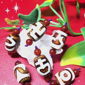 上肯火供菩提紋天珠の画像