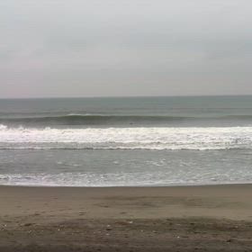 10月28日千葉北、東浪見の朝の波の画像