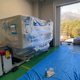 2台のスリッター機を本日増設だ。の画像