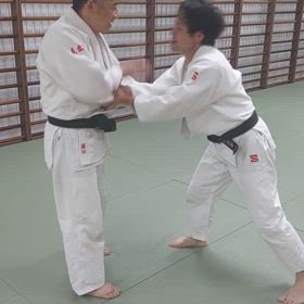 子供みたいな大人の画像