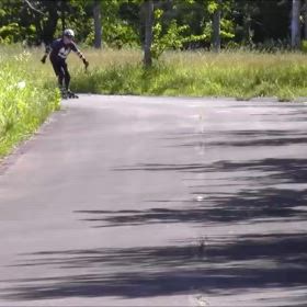 インラインとスキーの画像