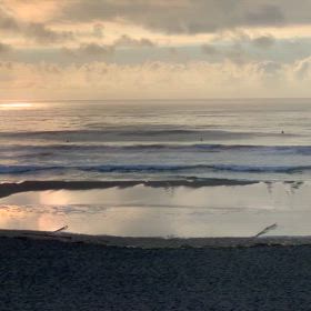 8月6日千葉北、東浪見の朝の波の画像