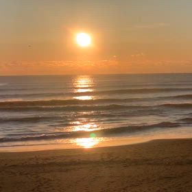 2月23日千葉北、東浪見の朝の波の画像