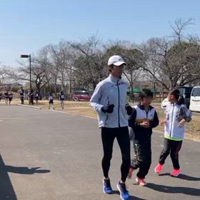 女子100mレース前アップ⑥の画像