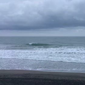 12月21日千葉北、東浪見の朝の波の画像