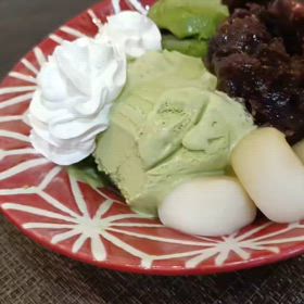 団子パフェの画像