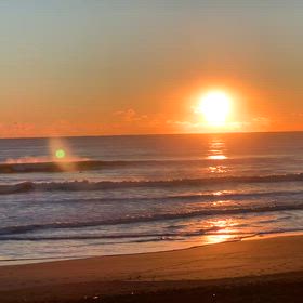 12月4日千葉北、東浪見の朝の波の画像