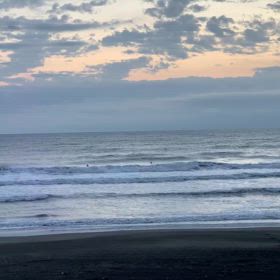 11月6日千葉北、東浪見の朝の波の画像