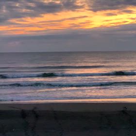 1月18日千葉北、東浪見の朝の波の画像