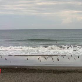 8月10日千葉北、東浪見の朝の波の画像