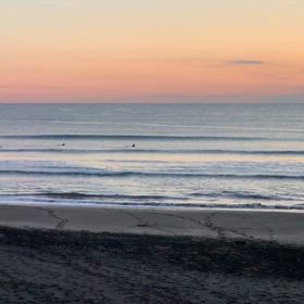 12月6日千葉北、東浪見の朝の波の画像