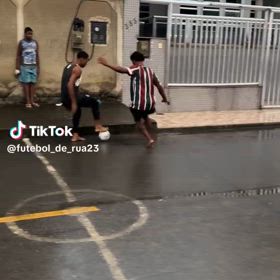 ブラジル人だから上手いわけではないし、ボールの持ち方が良いわけではないの画像